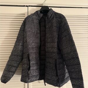 St. John’s Bay Women’s Packable Hooded Puffer jacket in black & white print XXL